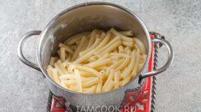 Спагетти с беконом и сыром