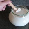 Kislo mleko: koristi in škode za telo
