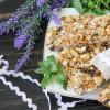 Goodness at home: Oatmeal bars in the oven