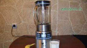 Milkshakes with banana: simple, tasty and healthy How to make a banana shake in a blender