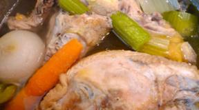 Zakaj piščančja juha pomaga zdraviti prehlad in gripo Kako kuhati piščančjo juho pri temperaturi